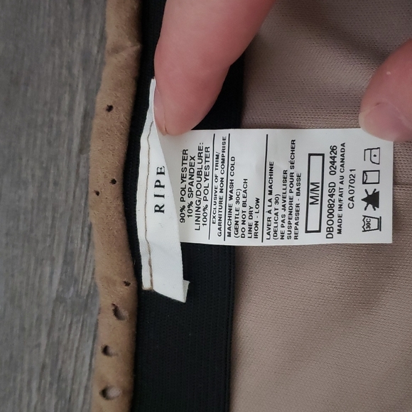 Faux suede Tan mini skirt - Picture 3 of 4